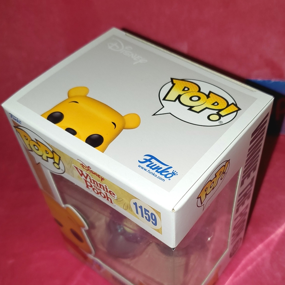 Funko Pop | Winnie the Pooh with rainboots - Picture 4 of 7
